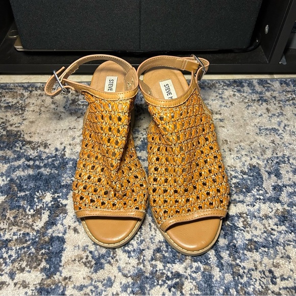 Steve Madden Brown Ranya Cognac Leather Buckle Strap Block Peep Toe Heels Size 8 - Picture 3 of 12